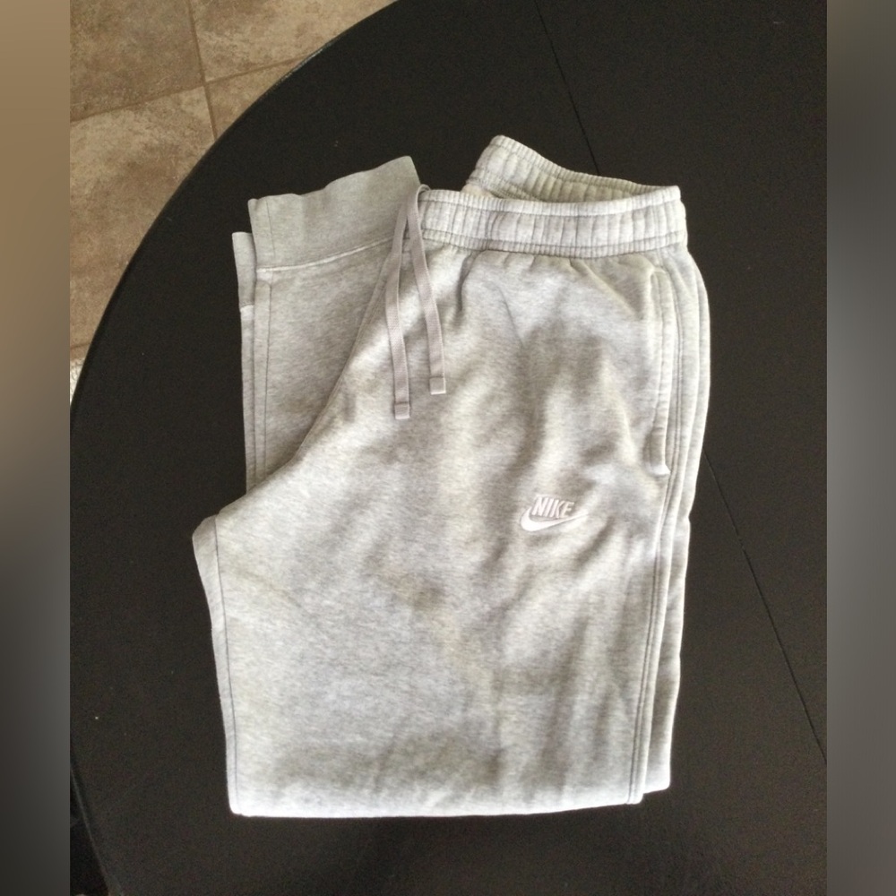 Nike Men’s XL Light Gray Joggers